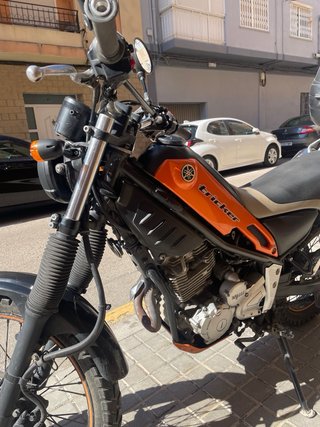 Yamaha Tricker 250 Naranja/Negra