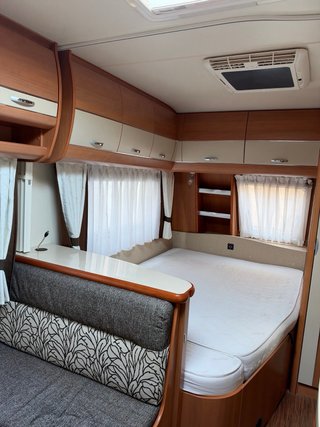 Caravana Hobby Excellent 410