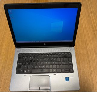 Portátil HP 640 funcionando