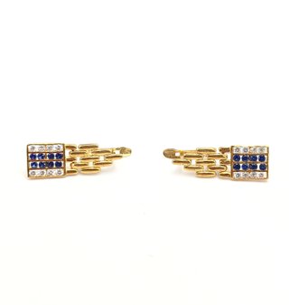 Pendiente de oro de 18k con piedras, 3.99 g.