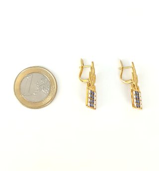 Pendiente de oro de 18k con piedras, 3.99 g.