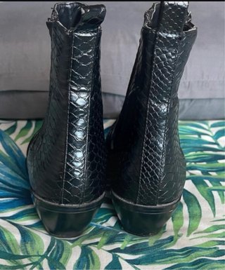 Botines Negros Stradivarius