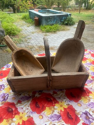 Cassetta Legno Antica con 2 Pale