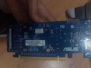 Tarjeta Gráfica ASUS Nvidia GeForce 210 1GB DDR3