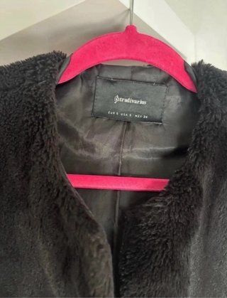 Casaco de Pelo Preto Stradivarius