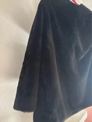 Casaco de Pelo Preto Stradivarius