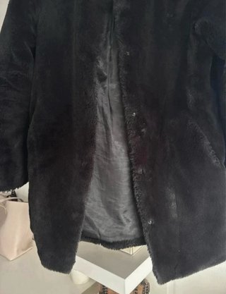 Casaco de Pelo Preto Stradivarius
