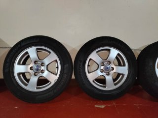 Llantas Volvo 15 con Neumáticos