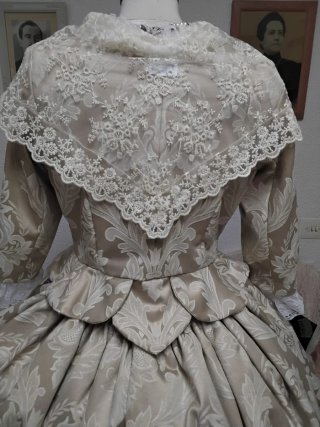 Traje de Fallera Completo Beige