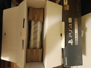 PS4 Pro 1TB Death Stranding Edizione Limitata