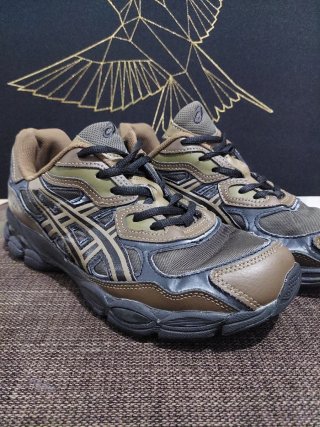 Zapatillas Asics Gel NYC Dark Sepia Clay