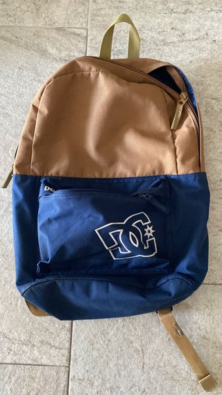 Mochila DC Shoes Azul y Beige