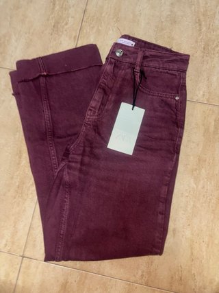 Vaqueros Zara Straight Fit Burdeos