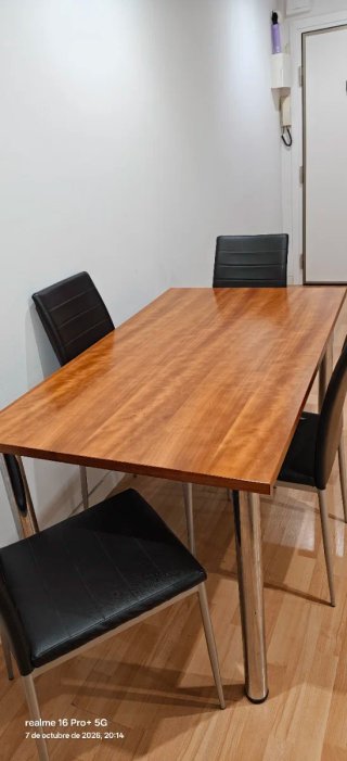 Mesa de Comedor con 4 Sillas
