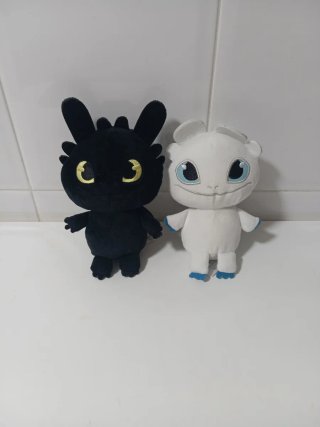 Pack Peluches Desdentado y Furia Nocturna