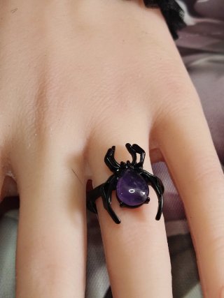 Anillo de Araña con Piedra Morada
