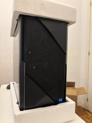 Ordenador Gaming Phoenix con monitor curvo 27 P