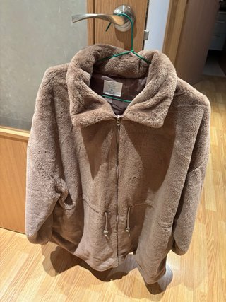 Chaquetón de pelo marrón Primark Cares XL