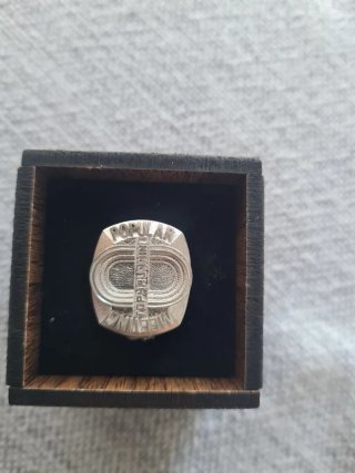 Anillo de plata