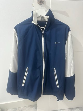 Cazadora Nike Azul y Blanca