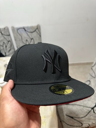 Gorra New Era 59Fifty Negra Roja