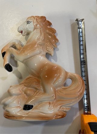 Figura Cavalo Cerâmica Vidrada Castanho e Branco