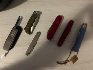 Coltellino Victorinox e Opinel