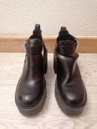 Botines Negros Pull & Bear con Plataforma