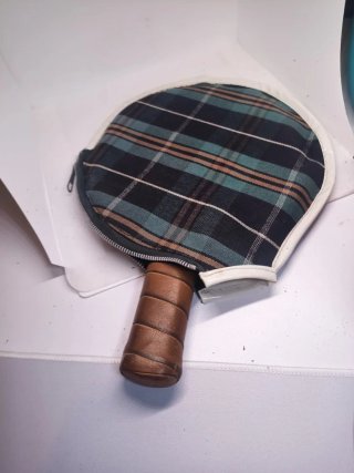Raqueta de tenis de mesa con funda