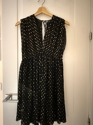 Vestido Zara Negro con Detalles Dorados