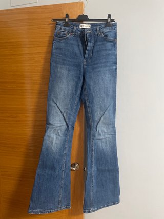 Pantalón vaquero Zara azul