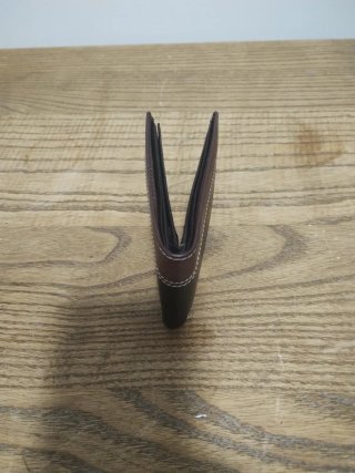 Billetera tarjetera de piel