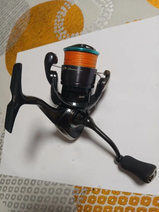 Carrete de pesca Daiwa Emeraldas E LT2000S-XH