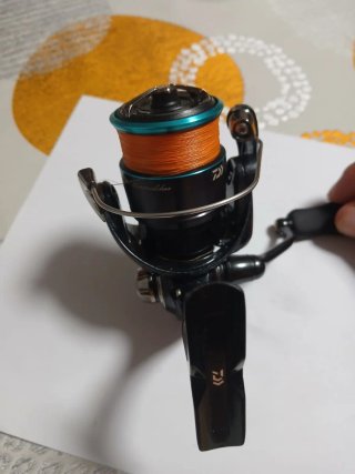 Carrete de pesca Daiwa Emeraldas E LT2000S-XH