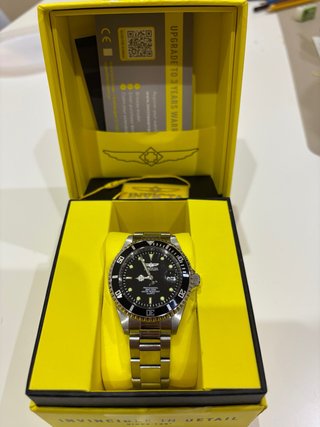 Reloj Invicta Pro Diver Negro y Plateado
