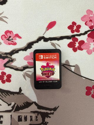 Pokémon Scudo per Switch senza scatola