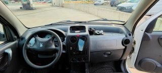 Peugeot Partner 1.9 año 2003 . Itv hasta 2027.elevalunas eléctricas, aire acondicionado, interior bien cuidado. Coche perfecto y económico para trabajar. Contactar partner 2003