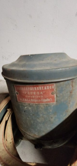 Azufradora mochila antigua