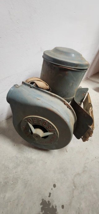 Azufradora mochila antigua