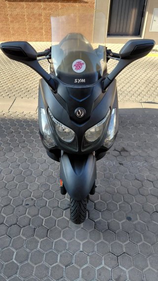 Moto SYM GTS EVO 125 Negra