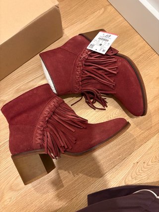 Botines de ante con flecos talla 38