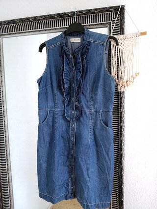 Vestido de la marca Tintoretto. Nuevo. De corte mi