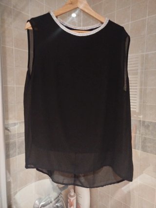 Vestido fiesta sin mangas negro Talla M.