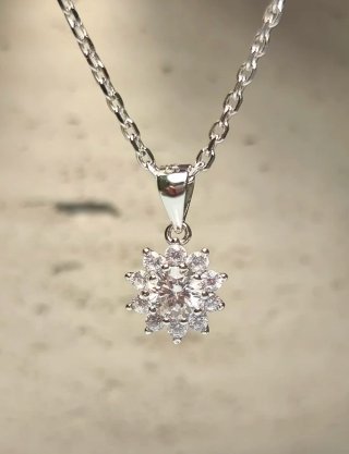 Colgante de Moissanita y Cadena de Plata