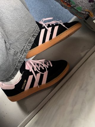 Zapatillas adidas Spezial Negras y Rosas