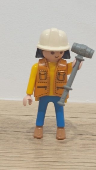 Playmobil obrero con martillo