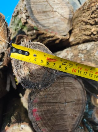 Estacas de acacia para cierre de fincas