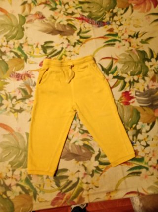 Pantalón amarillo, leer descripcion