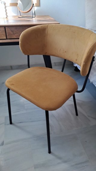 Silla de comedor de terciopelo y metal