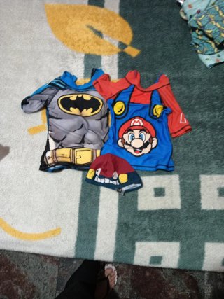 Batman y Mario Bros, 5€ unidad, lote completo 12€